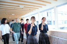 楽しく案内中