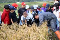 みんなでしっかり話を聞きます