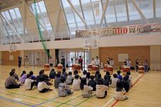 中名寄小が披露します