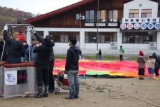 大人たちも準備中