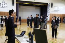 ワールドワイドなカフェをなよろにオープン、1人で必要経費の計算なども頑張りました