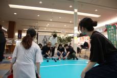 参加者とサポートする学生