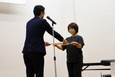 表彰を受ける野口氏
