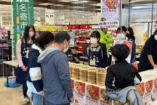 販売の様子2