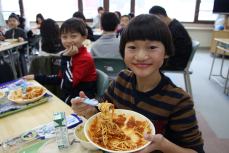 給食の様子1
