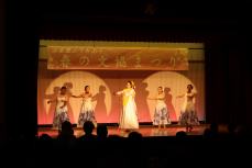 芸能発表　フラダンス