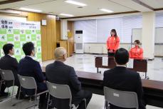 決意表明する瑠奈選手