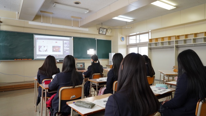 中山大学生が発表