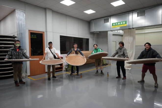 阿里山の茶園を見学