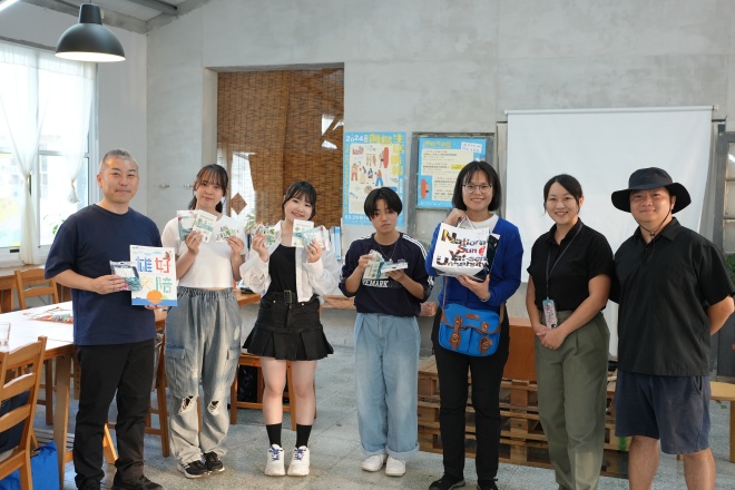 旗津島の地方創生プロジェクト担当者王威棋さんと林芮君さんによる旗津の地方創生について説明してくれました